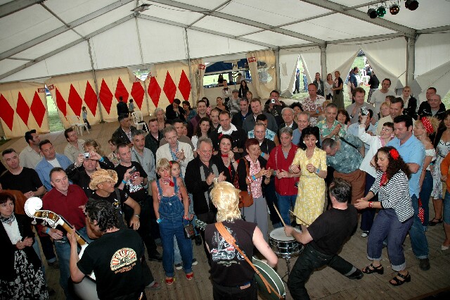 min 2007 05 06 retro rhythm 255